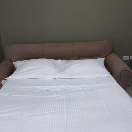 Penthouse Rooms & Aparts Tirana Buitenkant foto