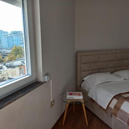Penthouse Rooms & Aparts Tirana Buitenkant foto