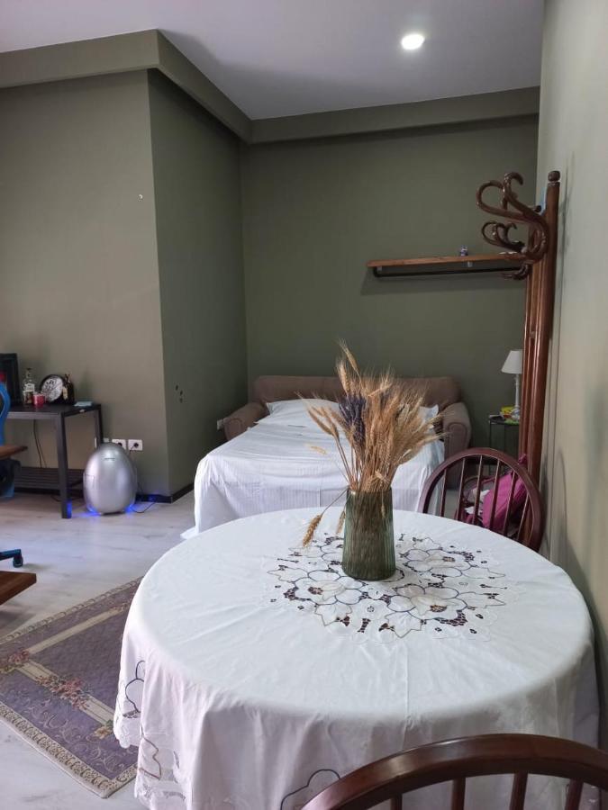 Penthouse Rooms & Aparts Tirana Buitenkant foto