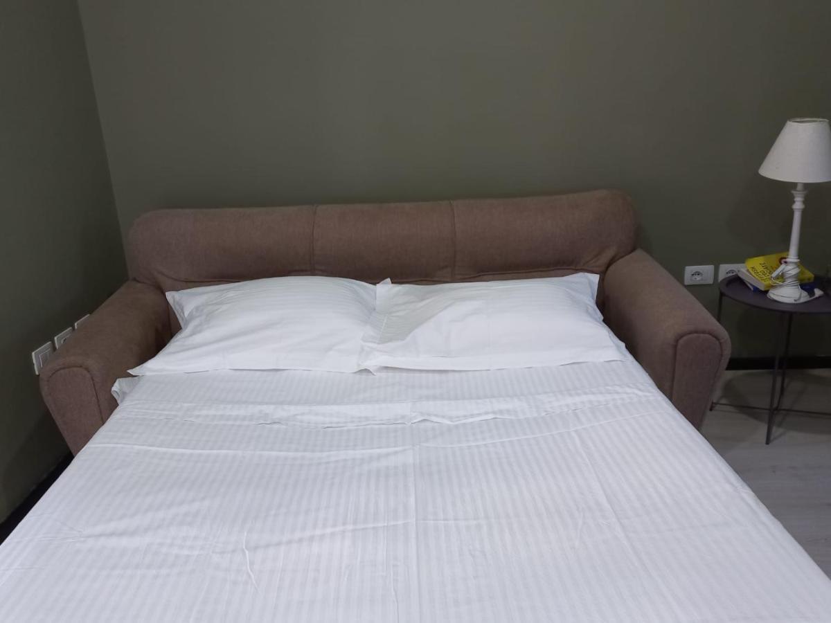 Penthouse Rooms & Aparts Tirana Buitenkant foto