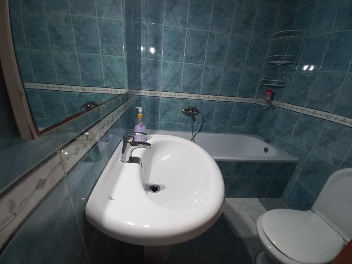 Penthouse Rooms & Aparts Tirana Buitenkant foto