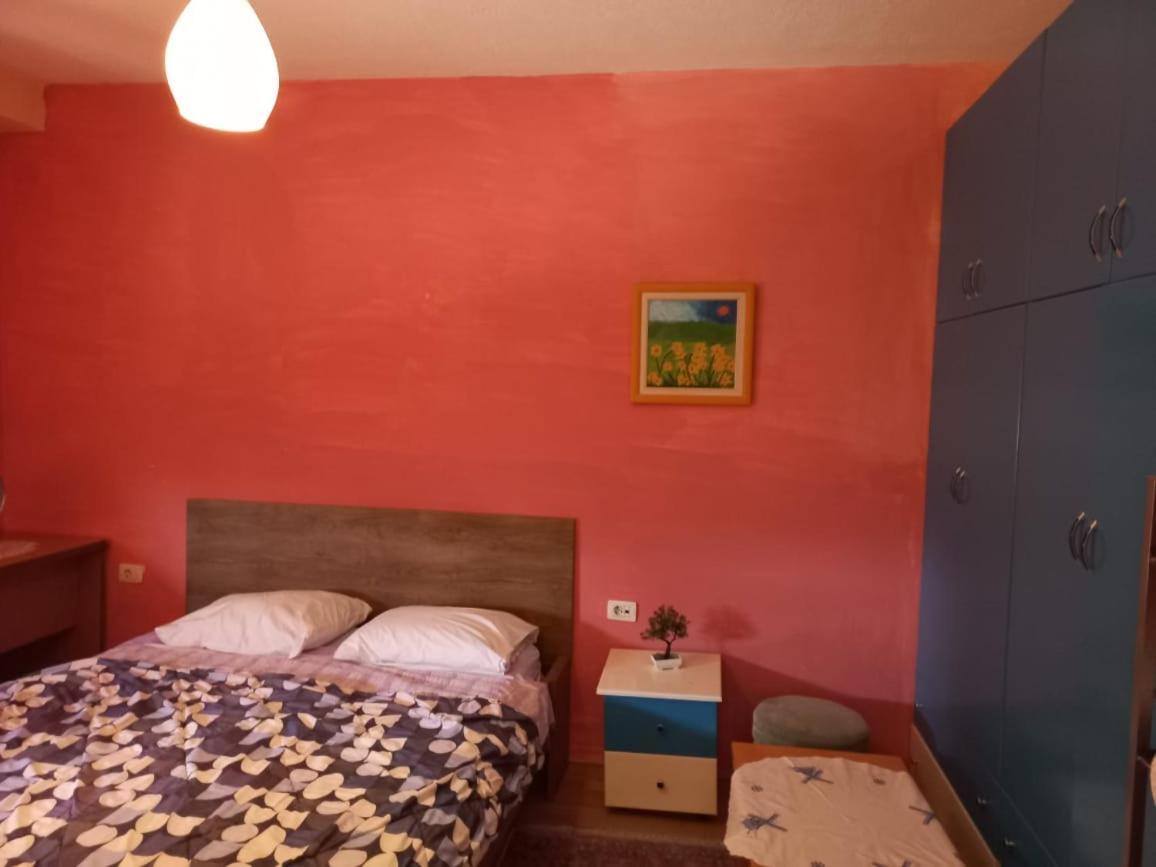 Penthouse Rooms & Aparts Tirana Buitenkant foto