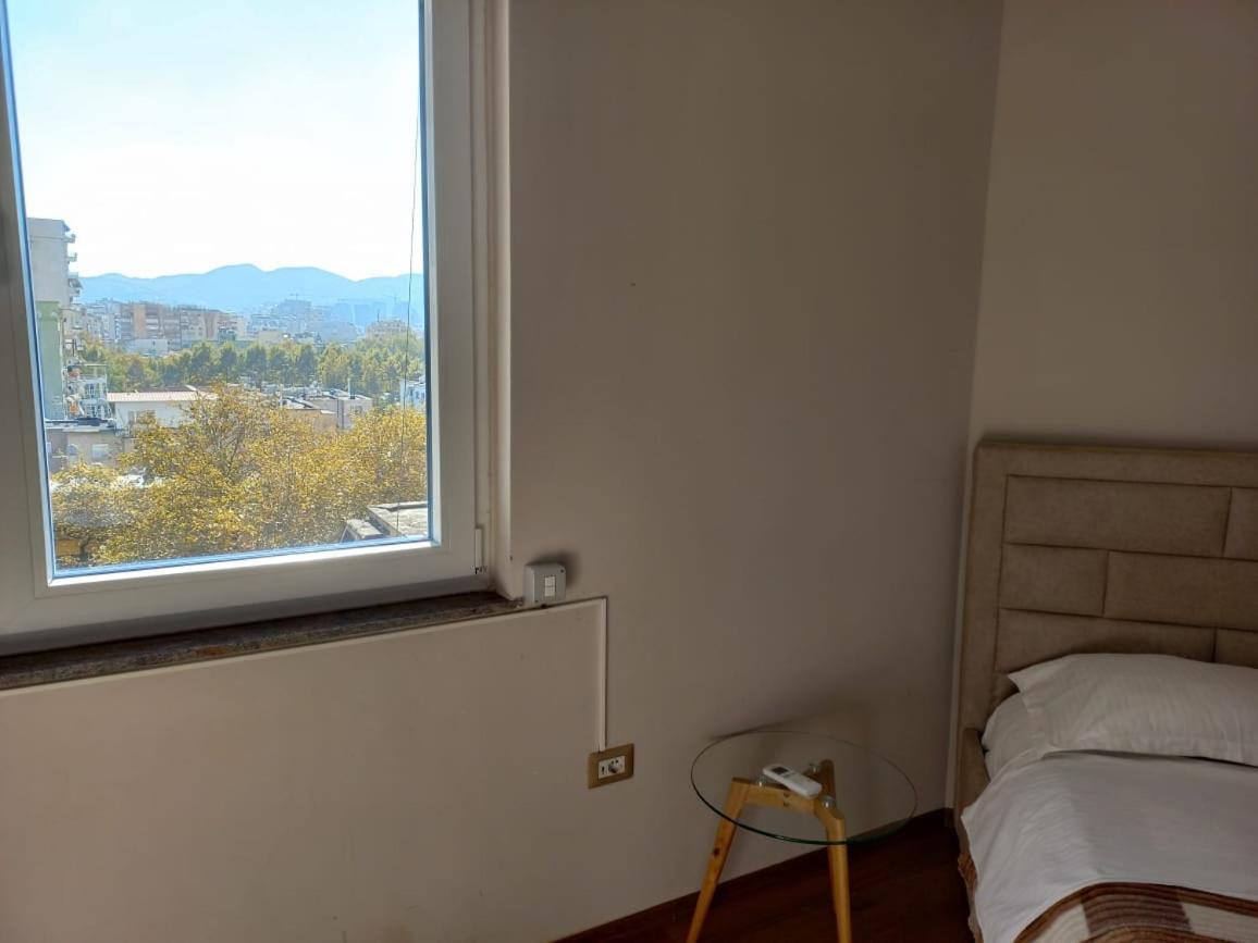 Penthouse Rooms & Aparts Tirana Buitenkant foto
