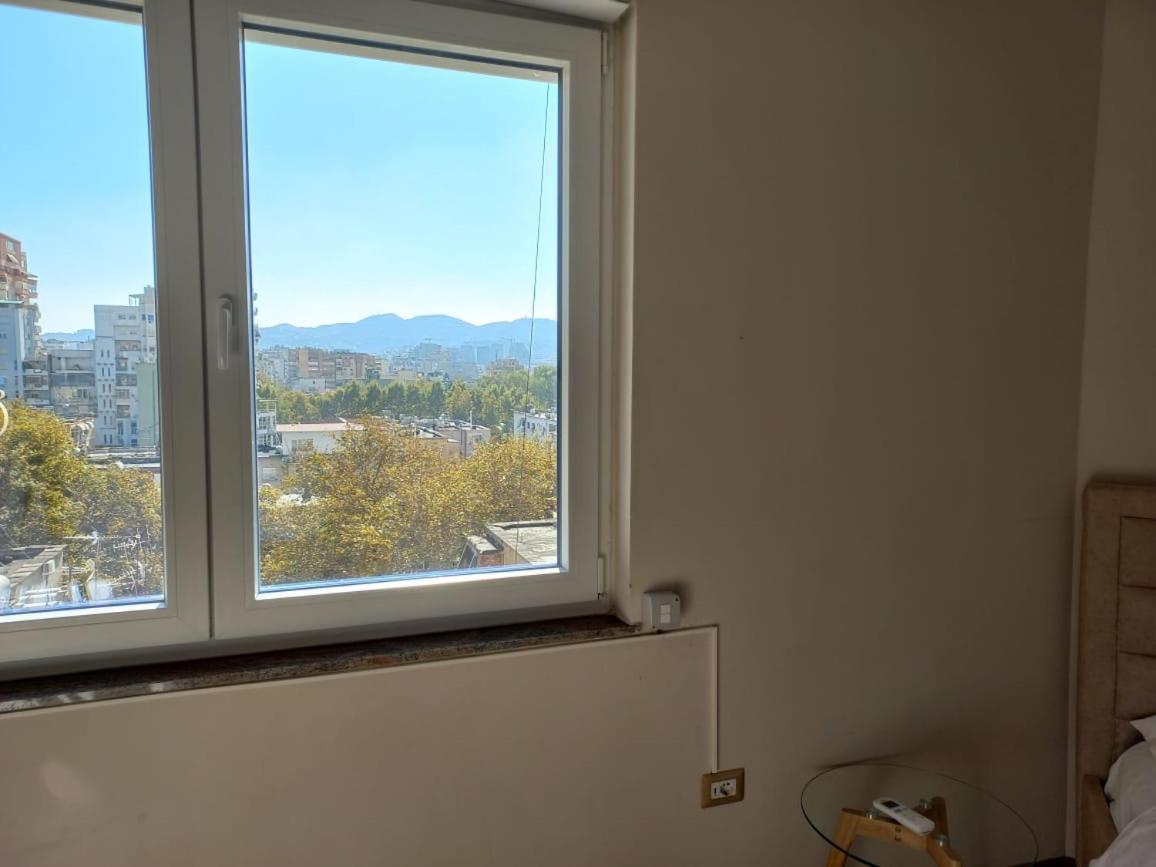 Penthouse Rooms & Aparts Tirana Buitenkant foto