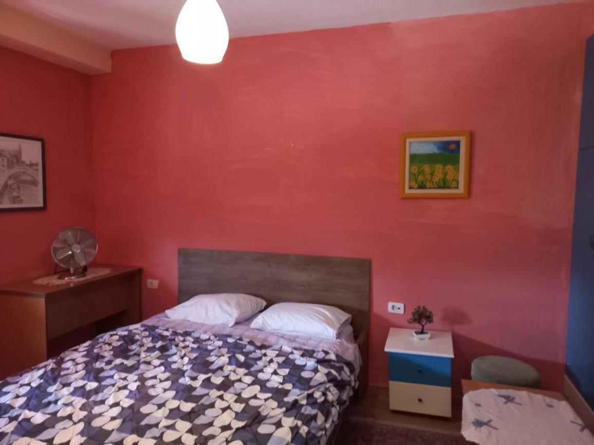 Penthouse Rooms & Aparts Tirana Buitenkant foto